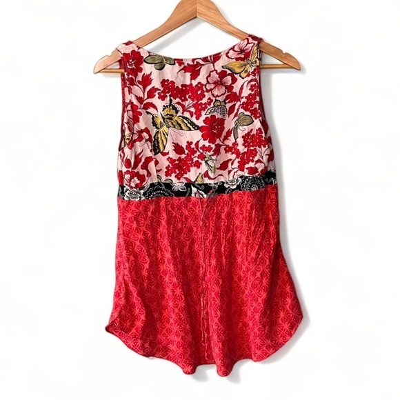 CABI 100% Silk Empire Butterfly Sleeveless Blouse - Picture 2 of 9